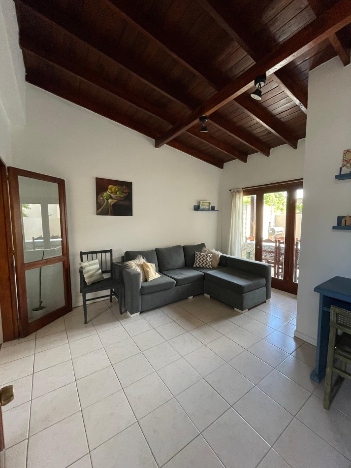 Casa con departamentos