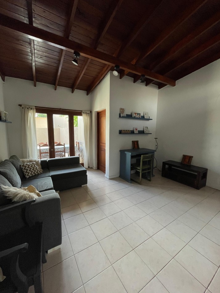 Casa con departamentos
