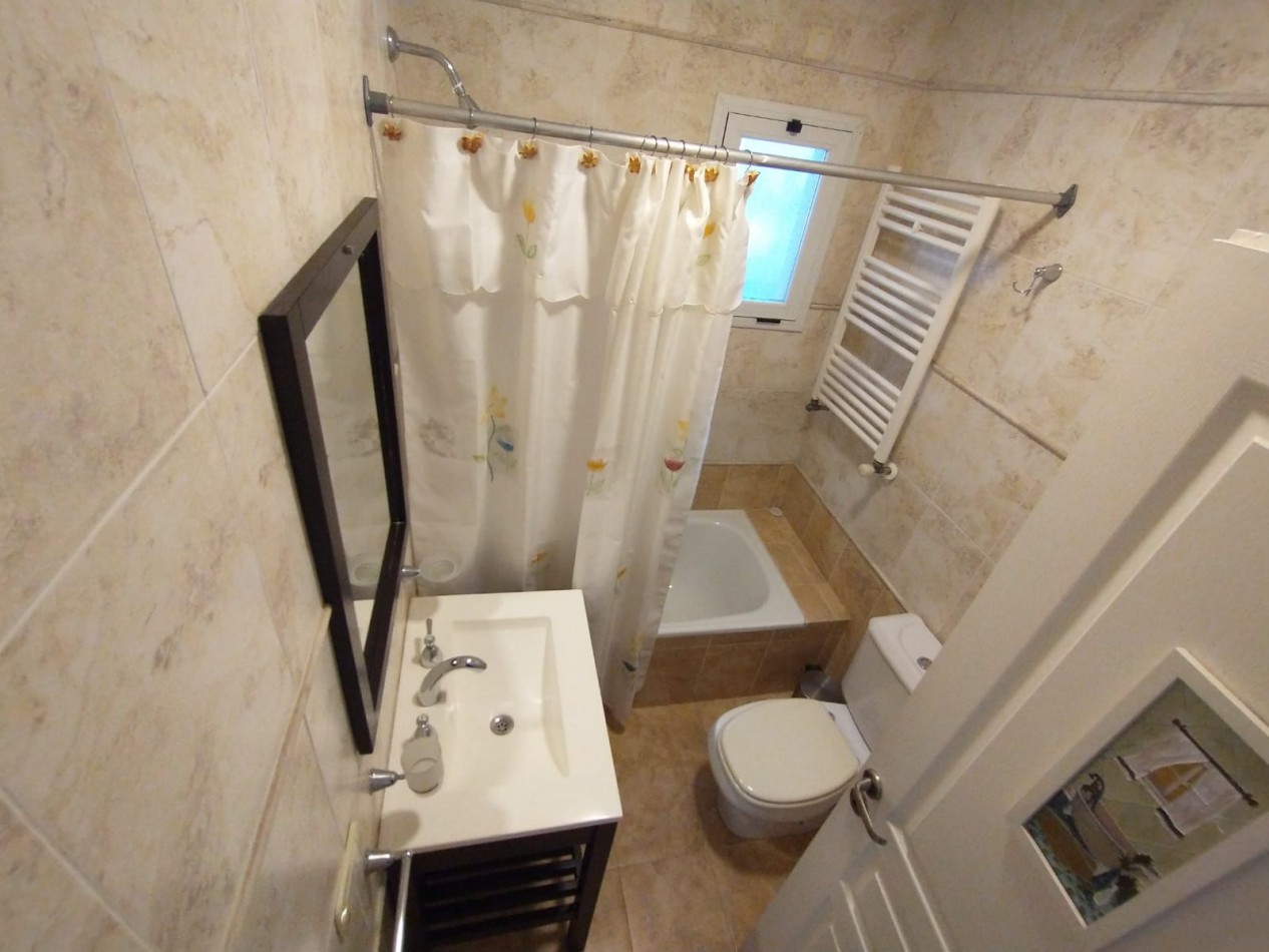 TRIPLEX EN ALQUILER ANUAL