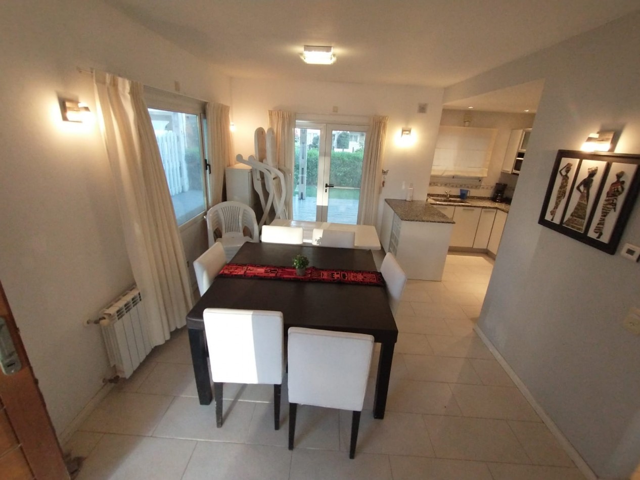 TRIPLEX EN ALQUILER ANUAL