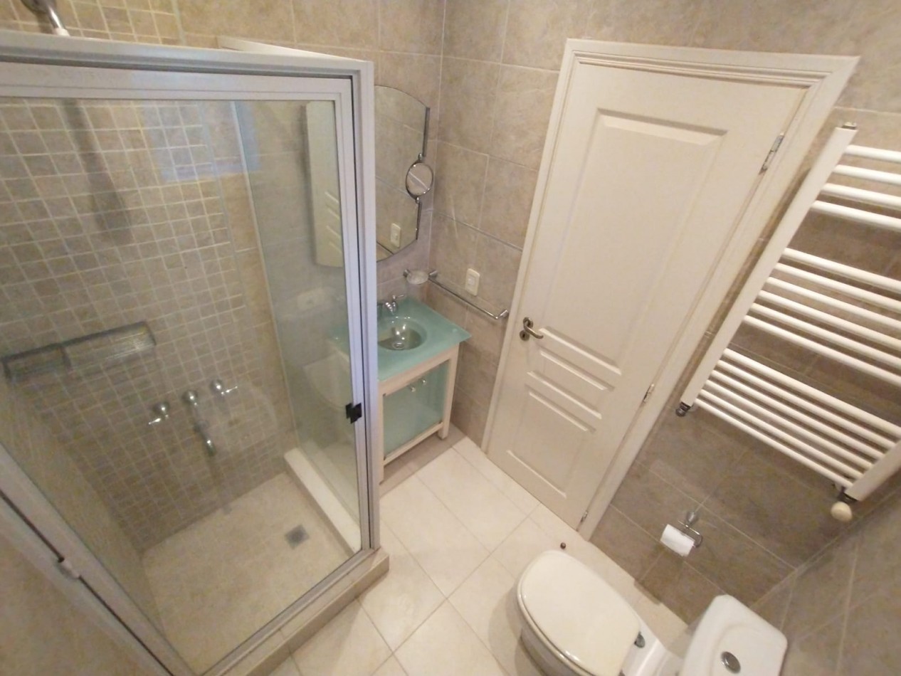 TRIPLEX EN ALQUILER ANUAL
