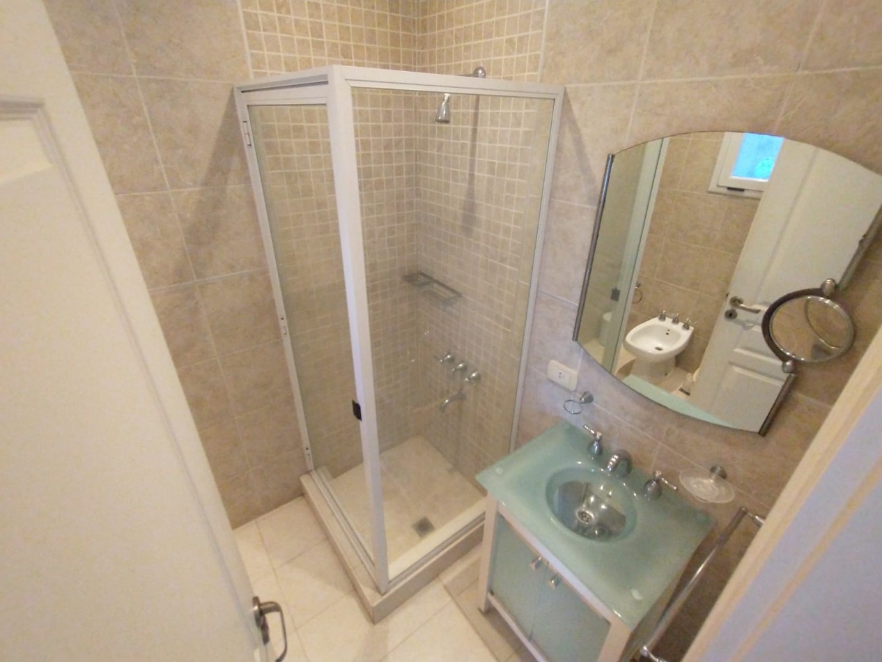 TRIPLEX EN ALQUILER ANUAL