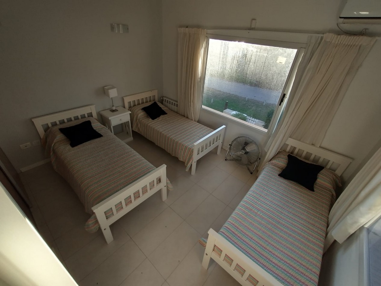TRIPLEX EN ALQUILER ANUAL