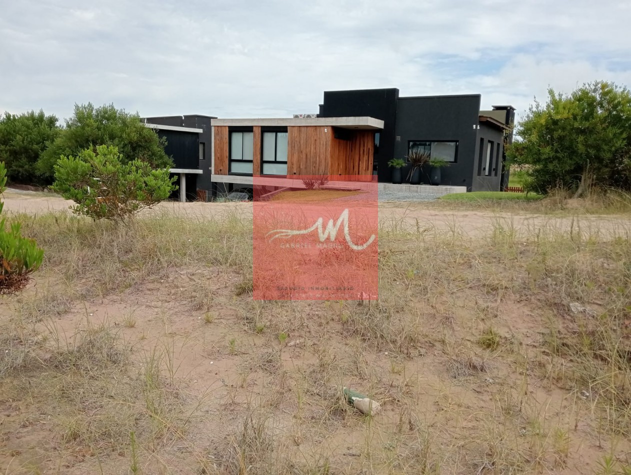 LOTE EN COSTA ESMERALDA BARRIO SENDERO IV