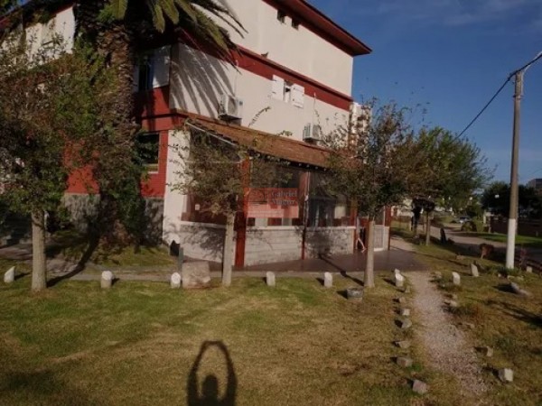 Local restaurante con vivienda- Villa Gesell