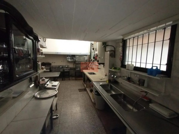 Local restaurante con vivienda- Villa Gesell