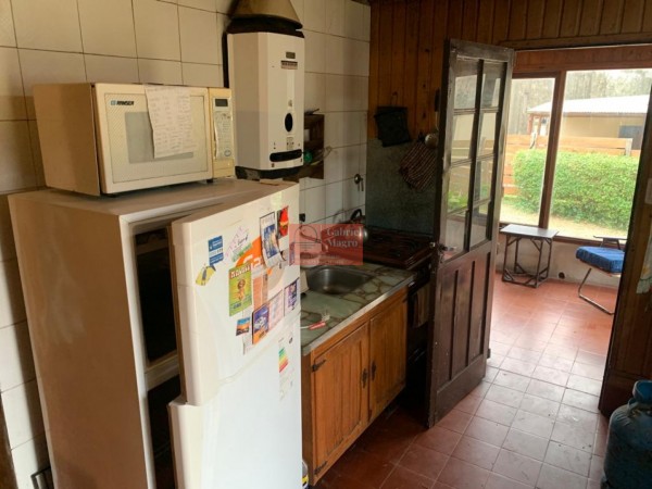 CASA A LA VENTA AV 10 Y PASEO 113, ideal para emprendimiento inmobiliario.