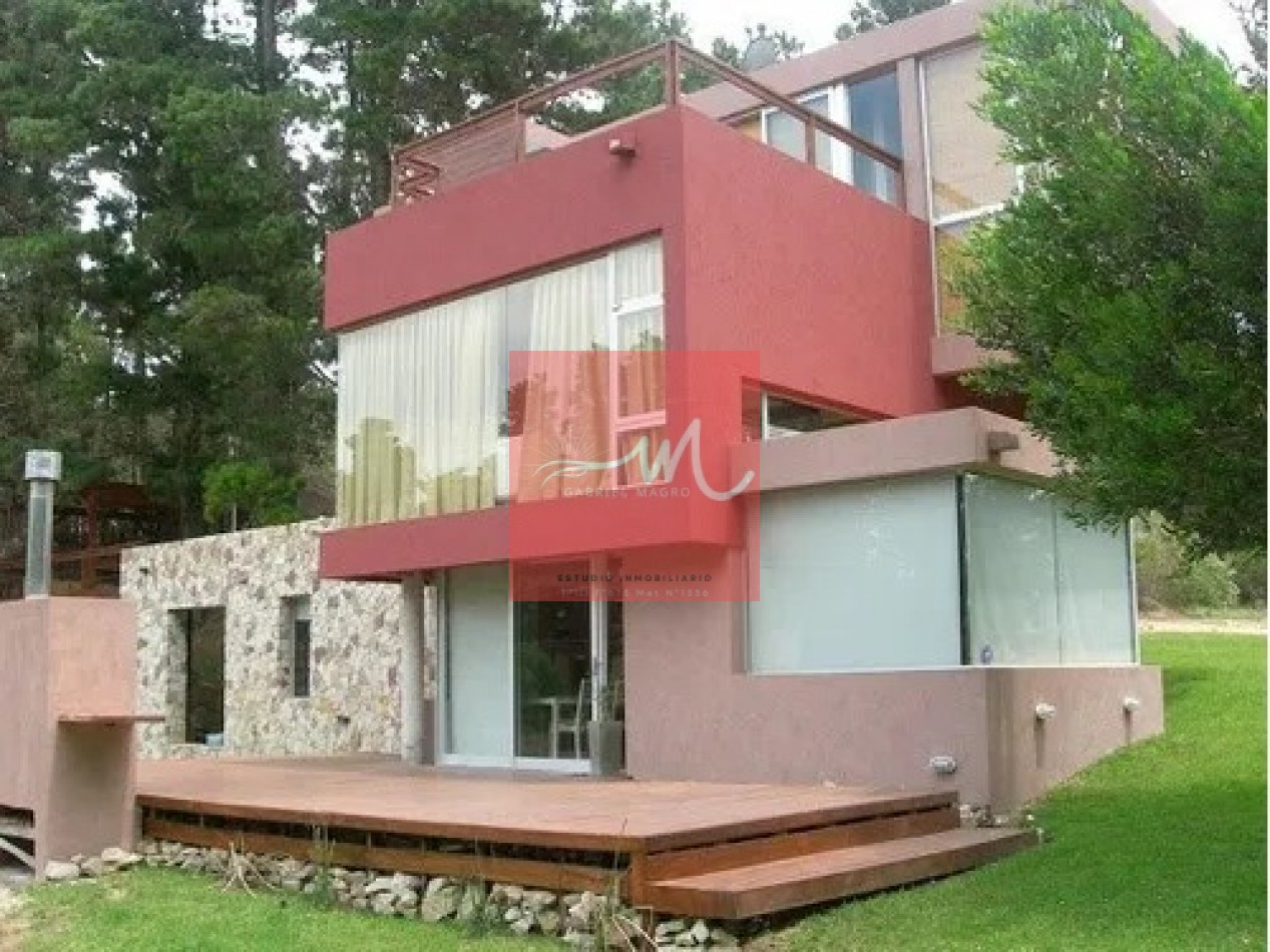 Casa en  venta- Mar de las Pampas
