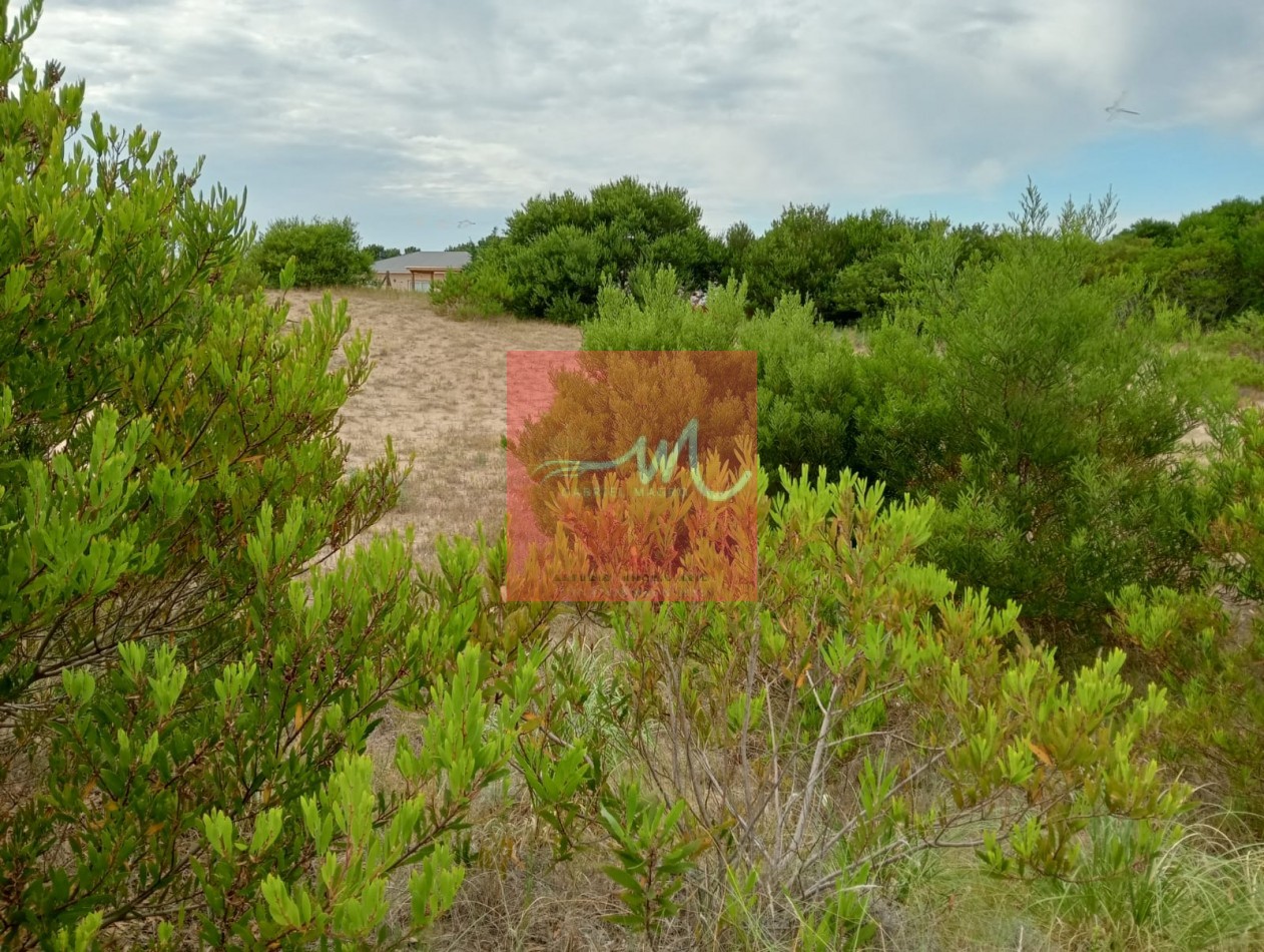 LOTE EN COSTA ESMERALDA BARRIO SENDERO IV