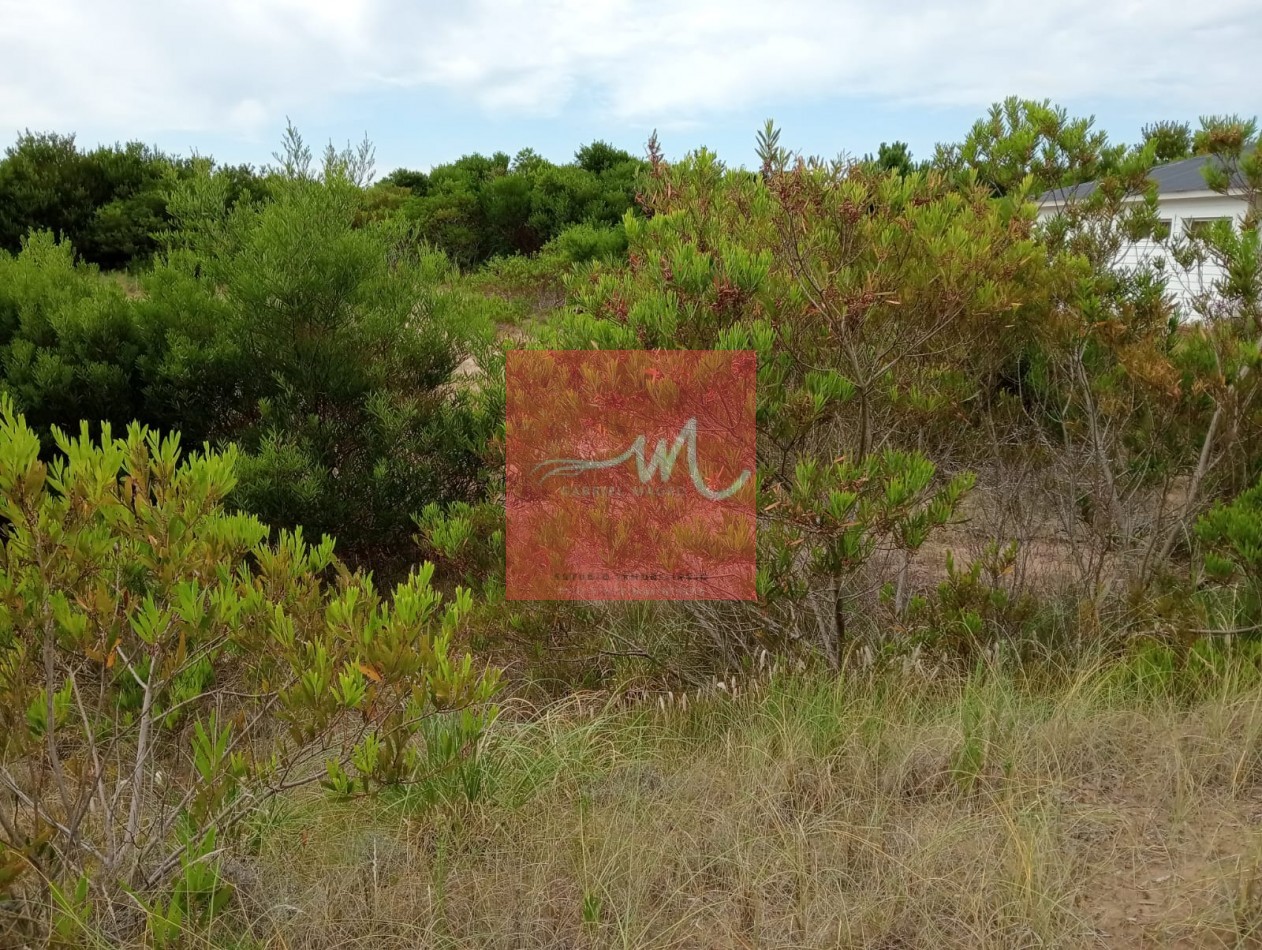 LOTE EN COSTA ESMERALDA BARRIO SENDERO IV
