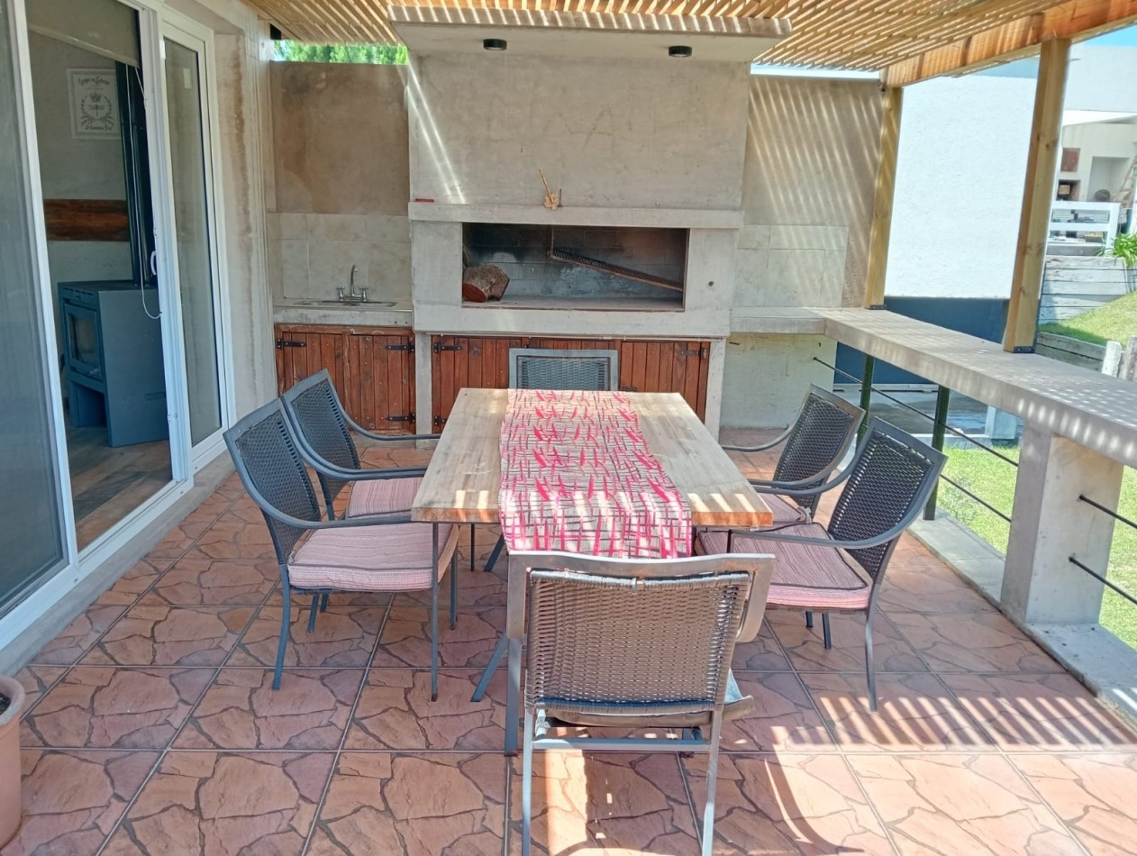  Casa en Venta- Costa Esmeralda